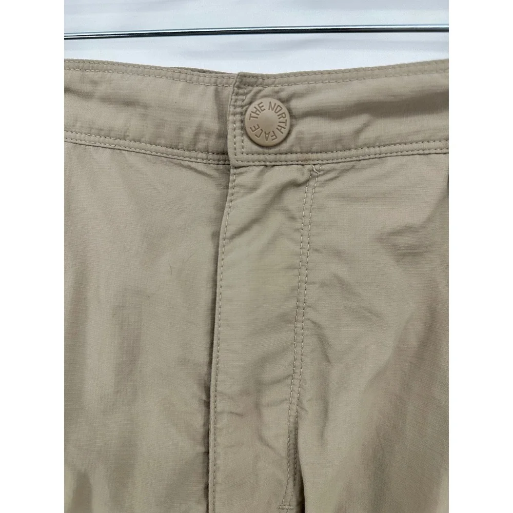 The North Face Mens Large Tan Ripstop Nylon Cargo Hiking Shorts 9 Inseam Khaki